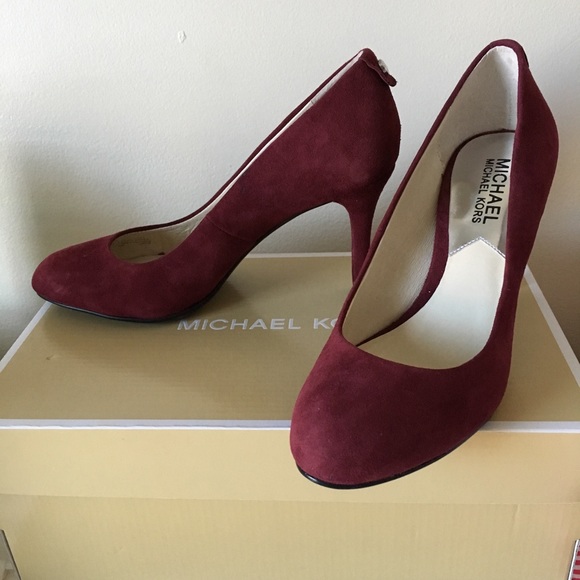 Michael Kors Shoes - NWT Michael Kors Burgundy Flex Pumps
